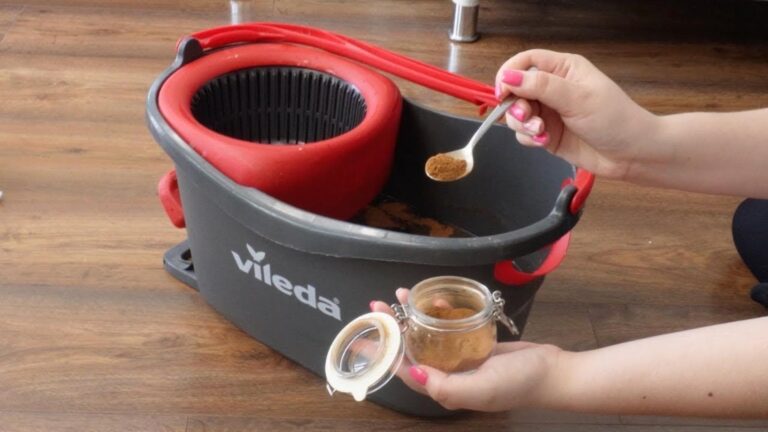 Cette astuce géniale avec de la cannelle va transformer votre nettoyage de sol…