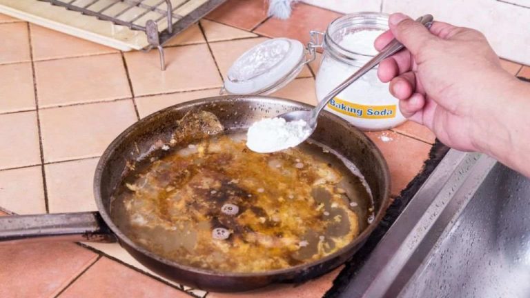Détartrer un pot brûlé en quelques minutes : le secret des chefs