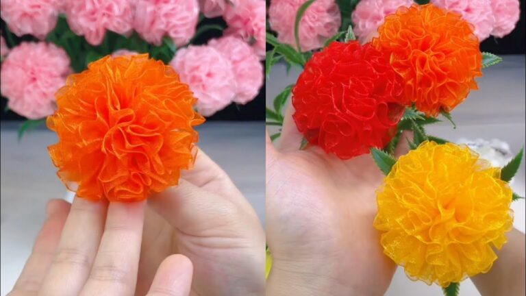 Apprenez à créer 5 roses en tissu douces avec ce tutoriel facile et créatif !